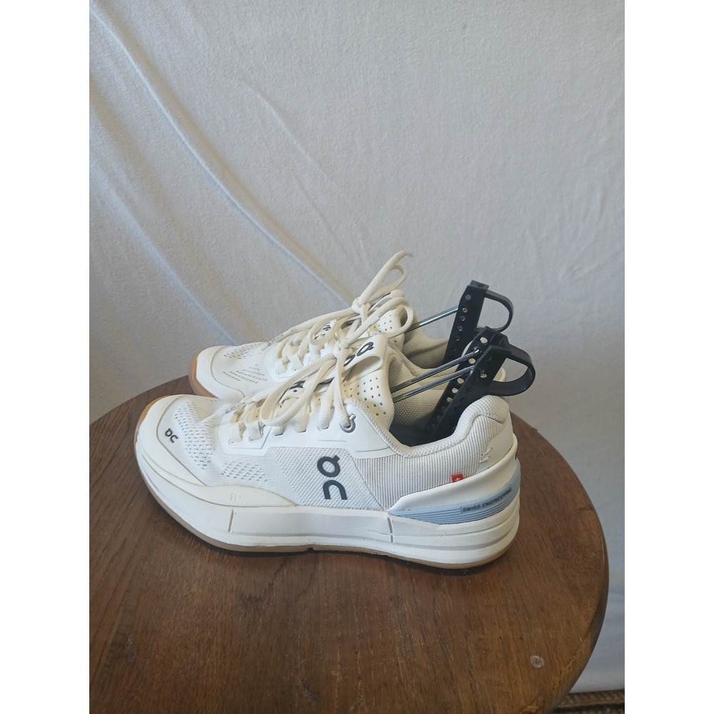On clouds Roger pro tennis shoes womens 7 fitness athletic